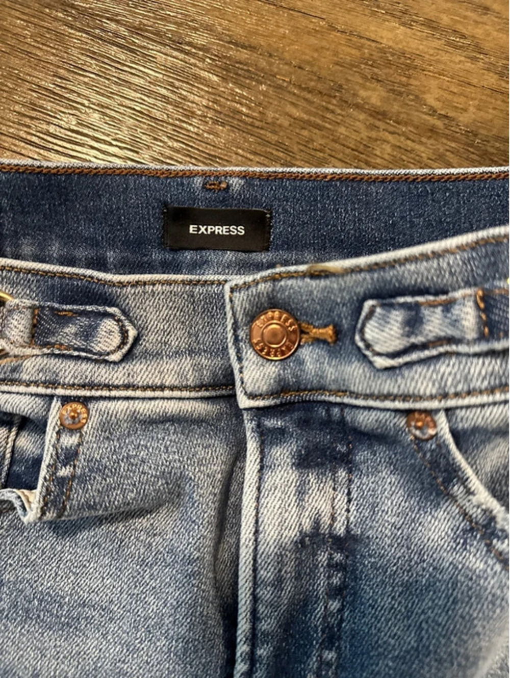 Express Jeans - Picture 3 of 4